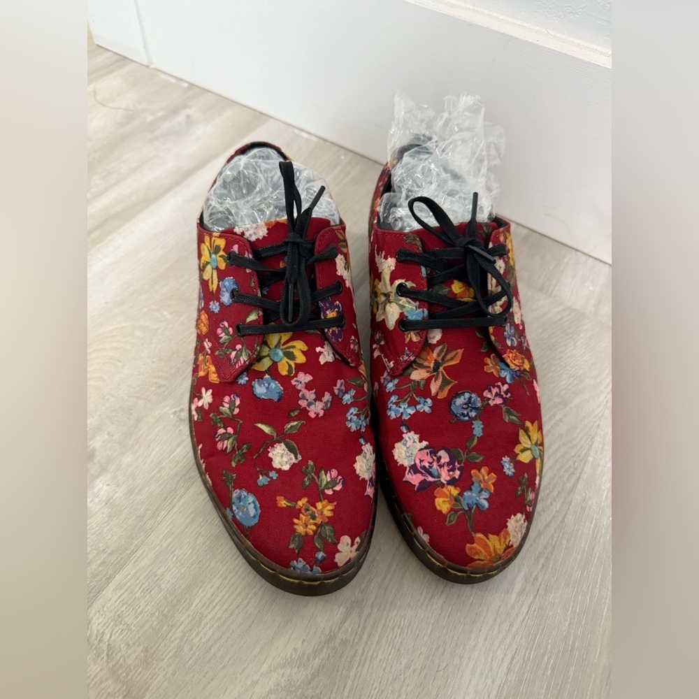 Dr. Martens Red and Black Flats with Chunky Sole Sz 10 - Picture 2 of 13